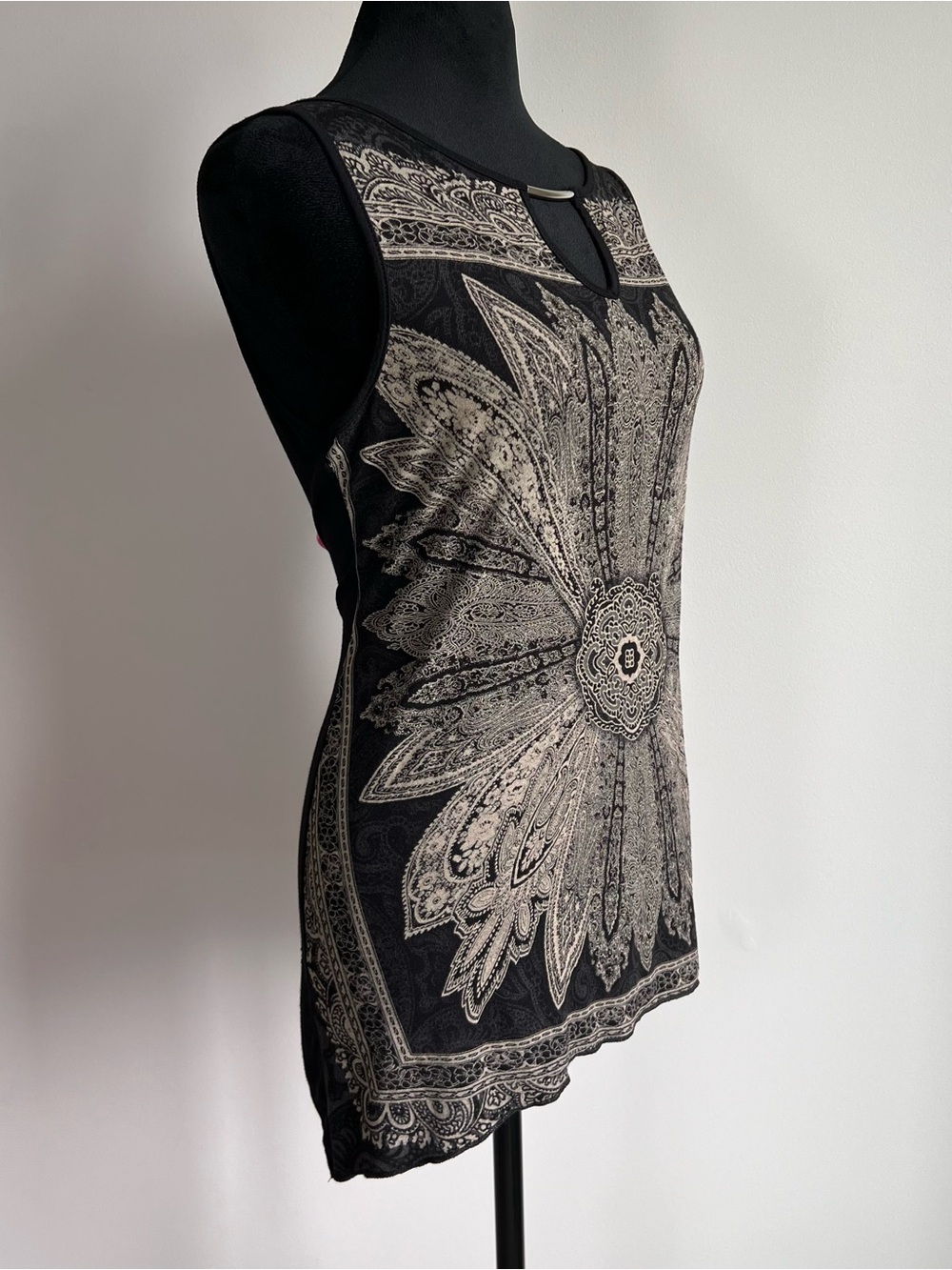Boho Sleeveless Black Tank with Beige Sunburst Medallion and Paisley Print